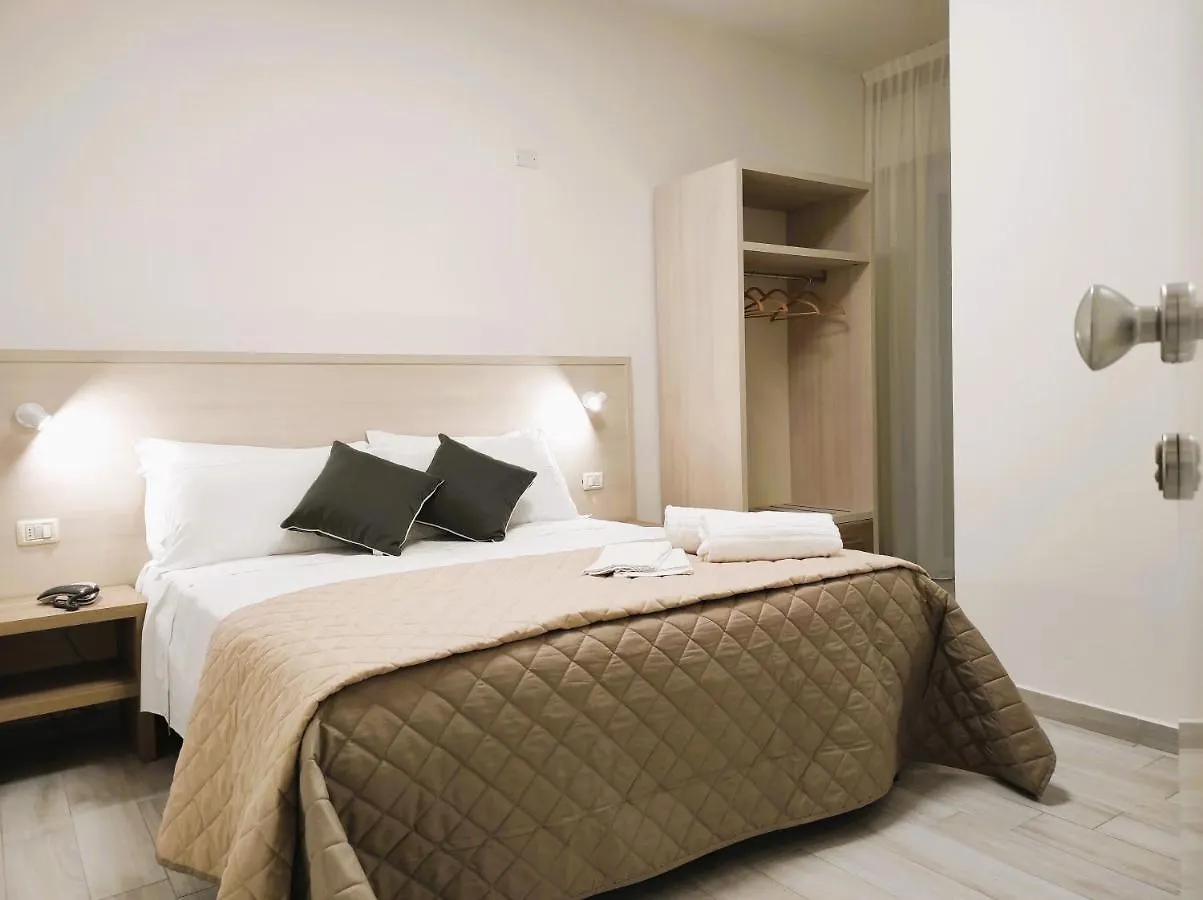 ***  Hotel Gran San Bernardo Риччоне Италия