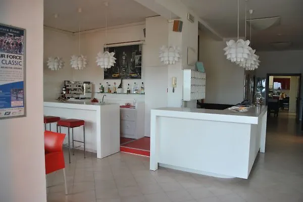 ***  Hotel Gran San Bernardo Риччоне Италия