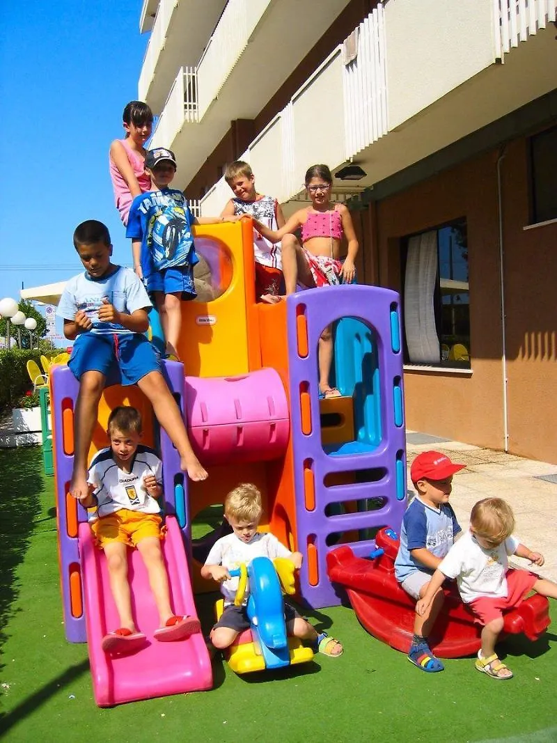 Hotel Gran San Bernardo Риччоне Италия